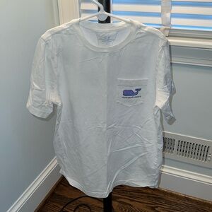 Vineyard vines T-shirt with whale on back